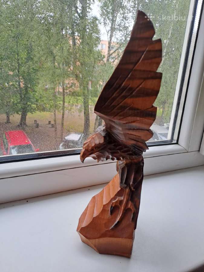 Vintažinė medinė skulptūra erelis
