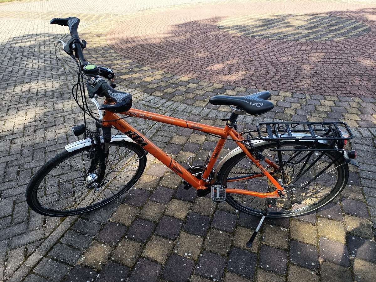 KTM Life Tour