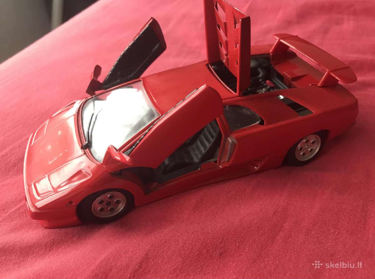 1990 Lamborghini Diablo modelis