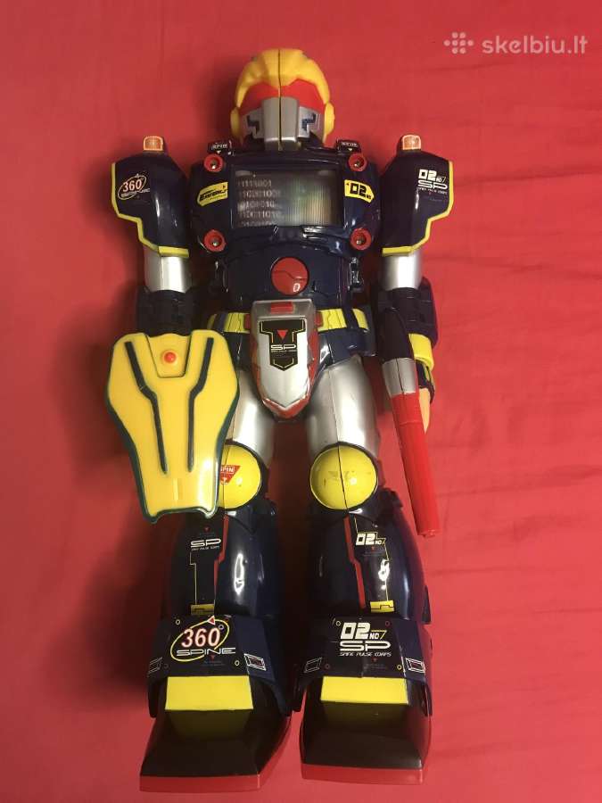 Grojantis, vaikštantis robotas