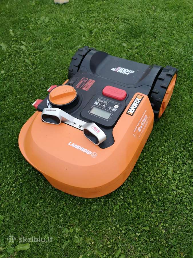 Vejos robotas Worx M700 WR 142 E