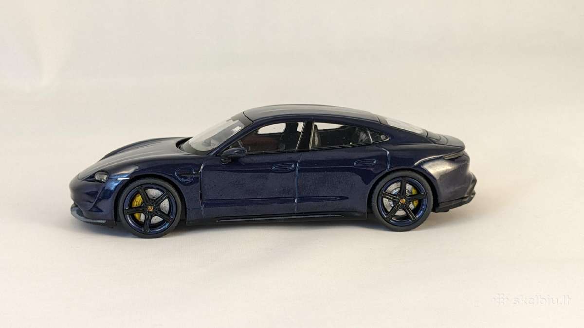 1/43 modeliukai Porsche Taycan turbo S 2019
