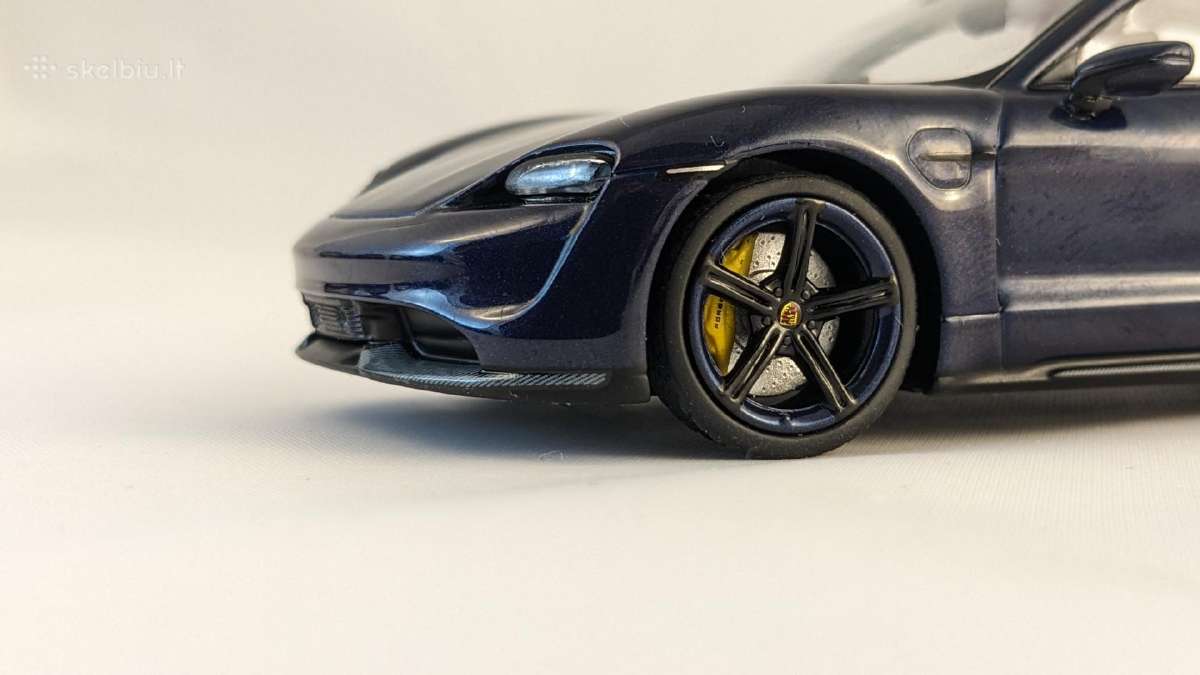 1/43 modeliukai Porsche Taycan turbo S 2019 - nuotraukos Nr. 7