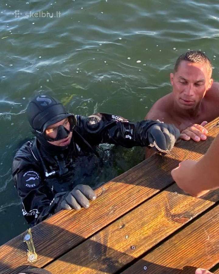 Naro darbai, pamestų daiktų paieška vandenyje ir i