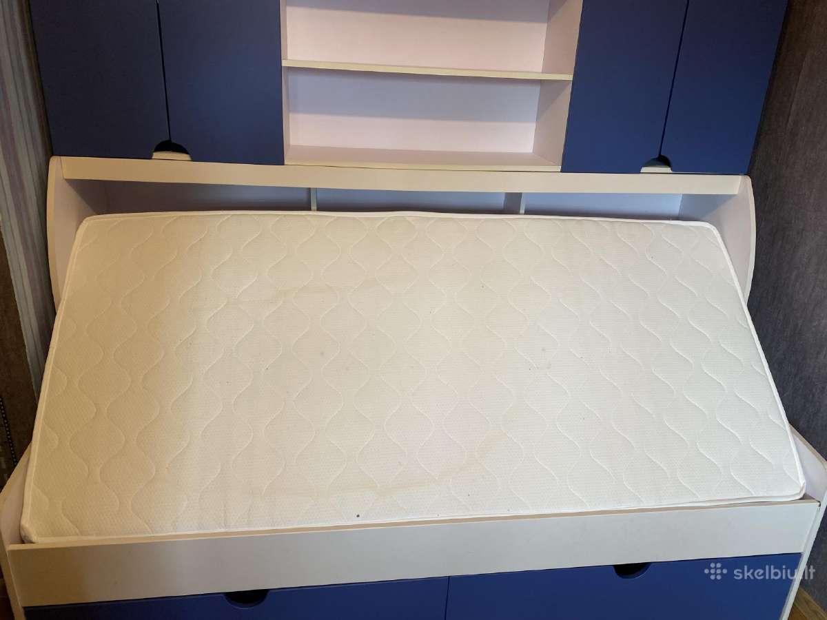 Lova su čiužiniu ir lentynomis - nuotraukos Nr. 3