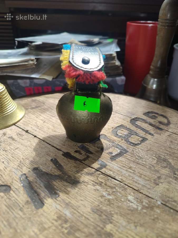 Seni žalvariniai varpeliai