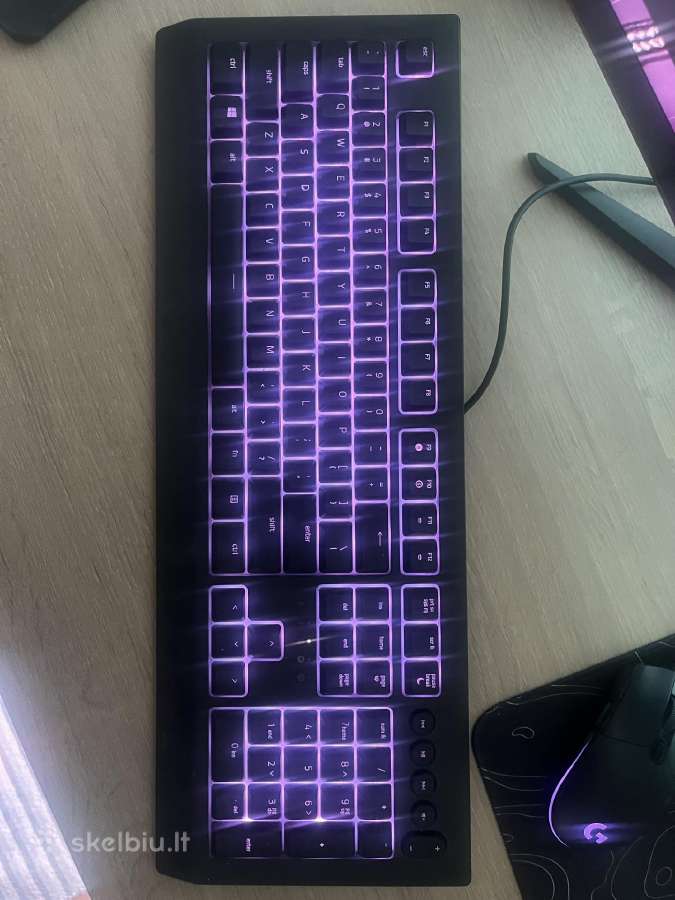 Parduodu razer cynosa v2 membraninę klaviatūrą