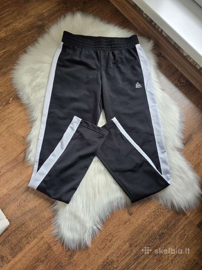 Reebok laisvalaikio kelnės