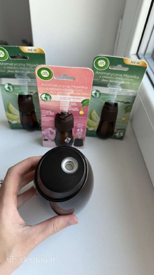 Automatinis kvapų difuzorius + 3 kvapai po 20 ml