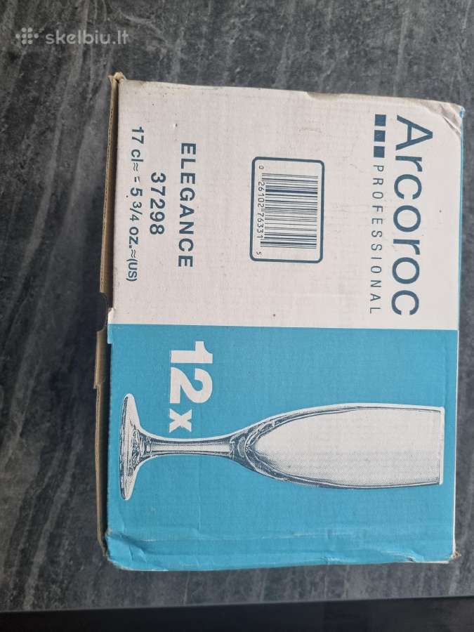 Naujos šampano taurės