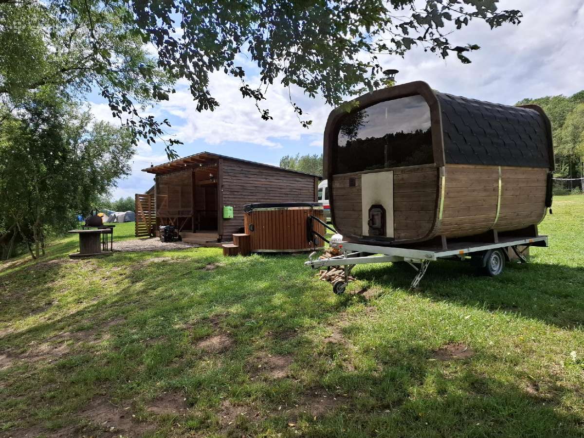 Stovyklavietės ir baidarių, namelių nuoma
