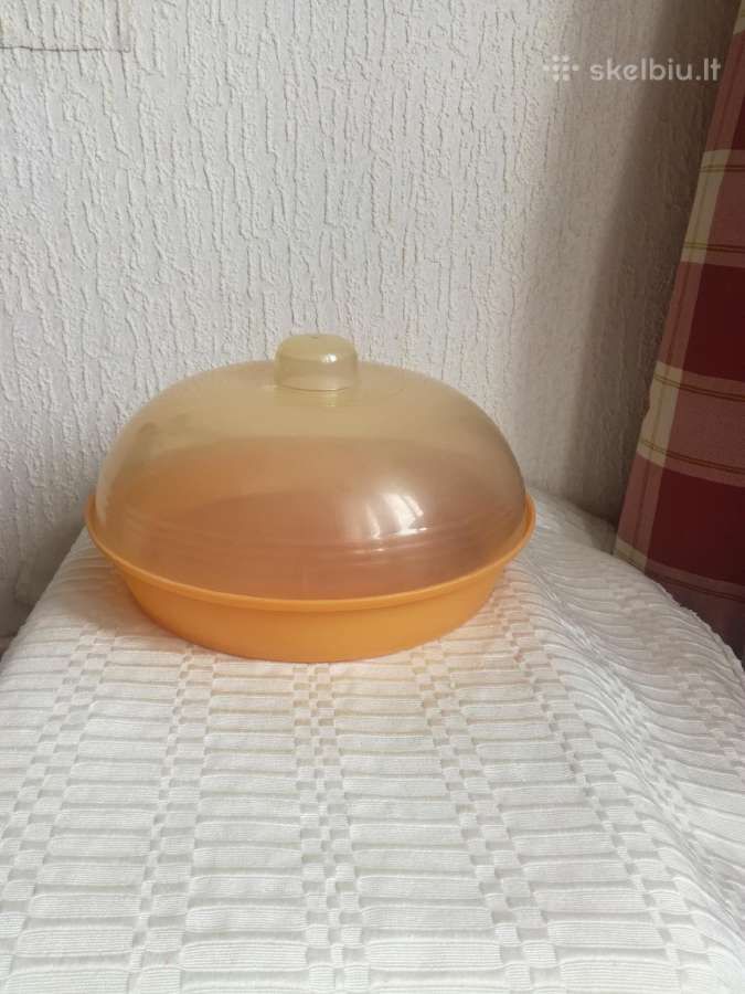Stipraus plastiko,sena,didelė lėkštė su dangčiu