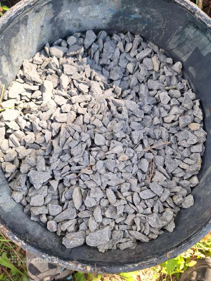 Parduodami dekoratyviniai akmenys, skaldelė