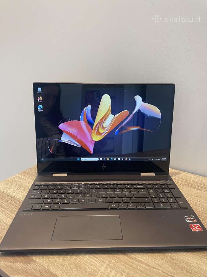 Hp Envy x360 15" Ryzen 5 8gb RAM 238gb SSD