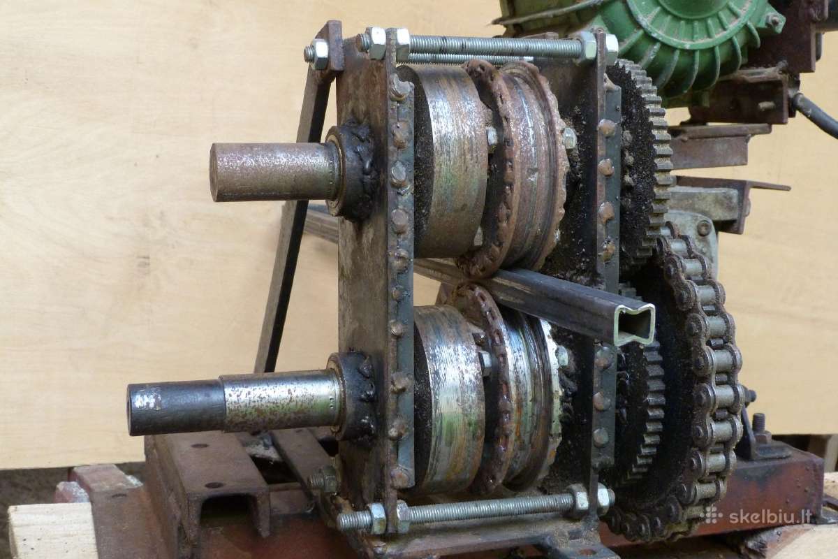 Metalo lankstymo staklės