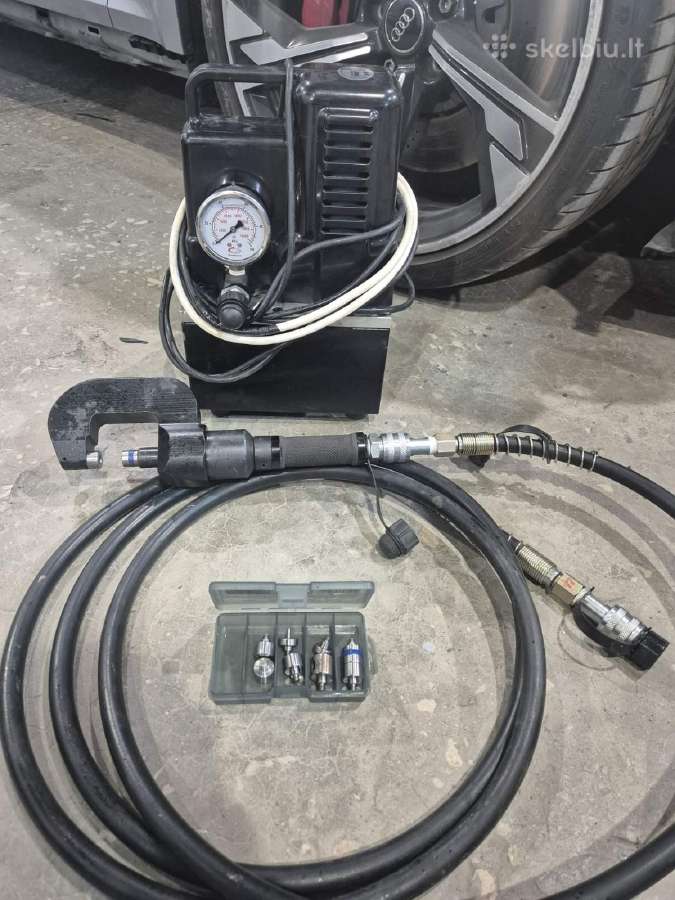 Kniediklis automobilių kėbulų remontui