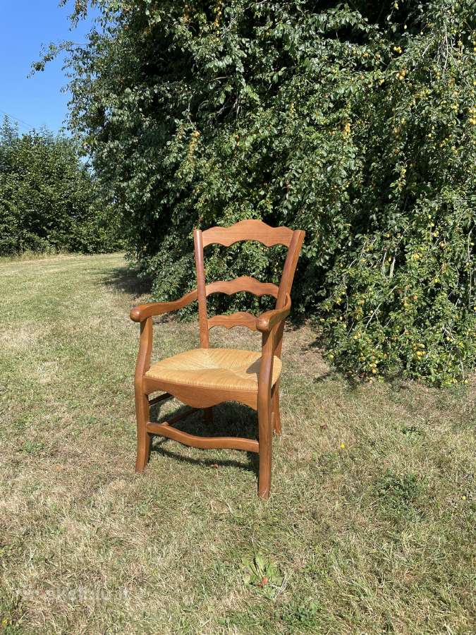 Prancūziška medinė kėdė