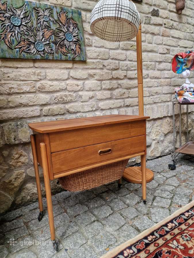 Vintažinis mid century rankdarbių staliukas - nuotraukos Nr. 25