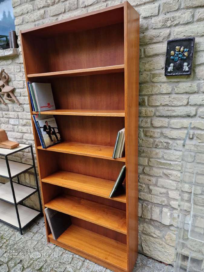 Vintažinė mid century tikmedžio knygų lentyna - nuotraukos Nr. 2