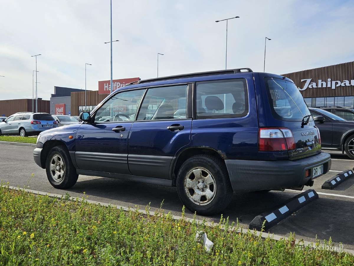 Subaru Forester 2000m - nuotraukos Nr. 5