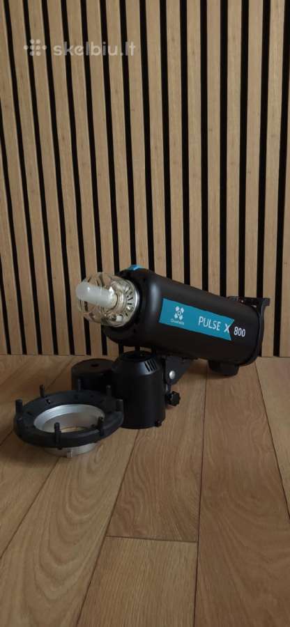 Quadralite Pulse X 800