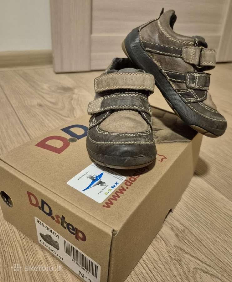D.d. Step batai berniukui