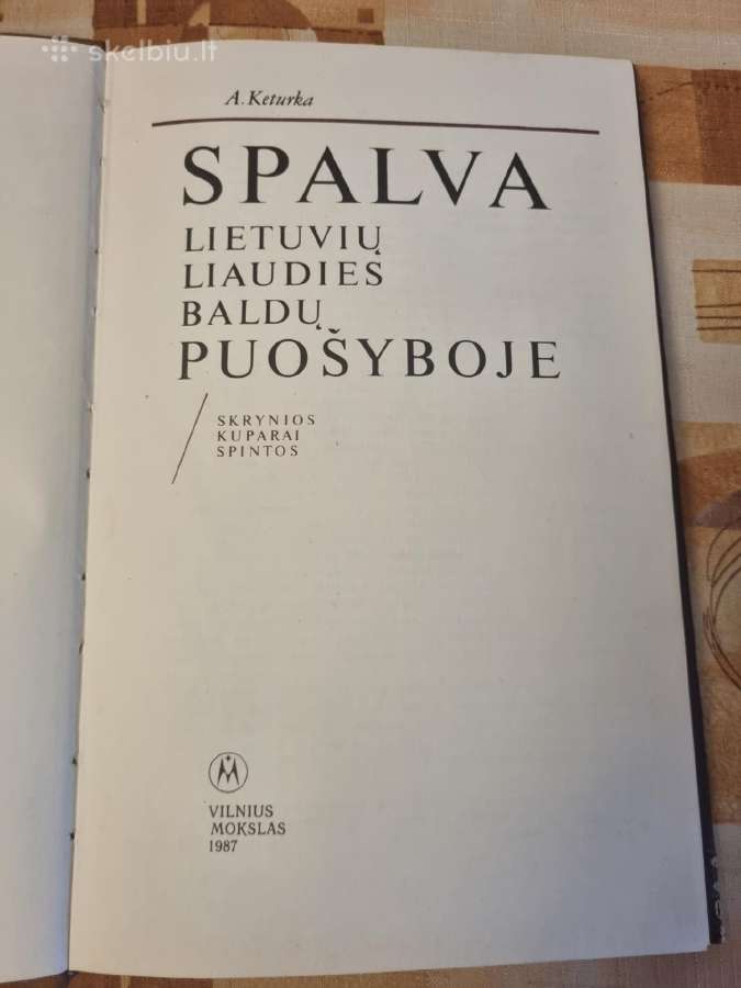 Spalva lietuvių liaudies baldų puošyboje - nuotraukos Nr. 2