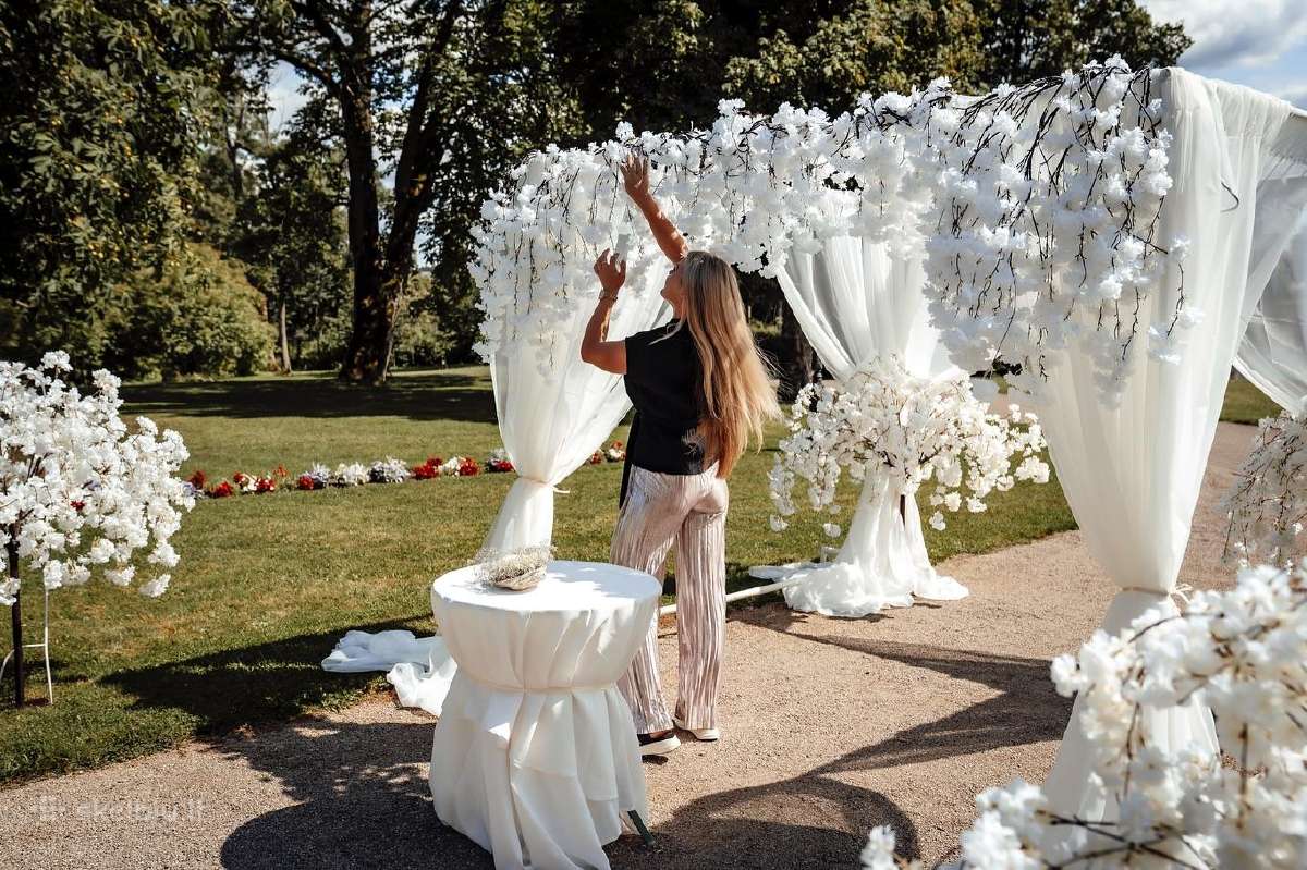 Švenčių dekoras, planavimas, floristika ir kita