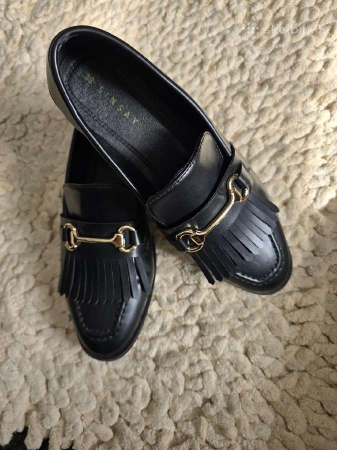 Juodi dailūs loaferai - nuotraukos Nr. 4