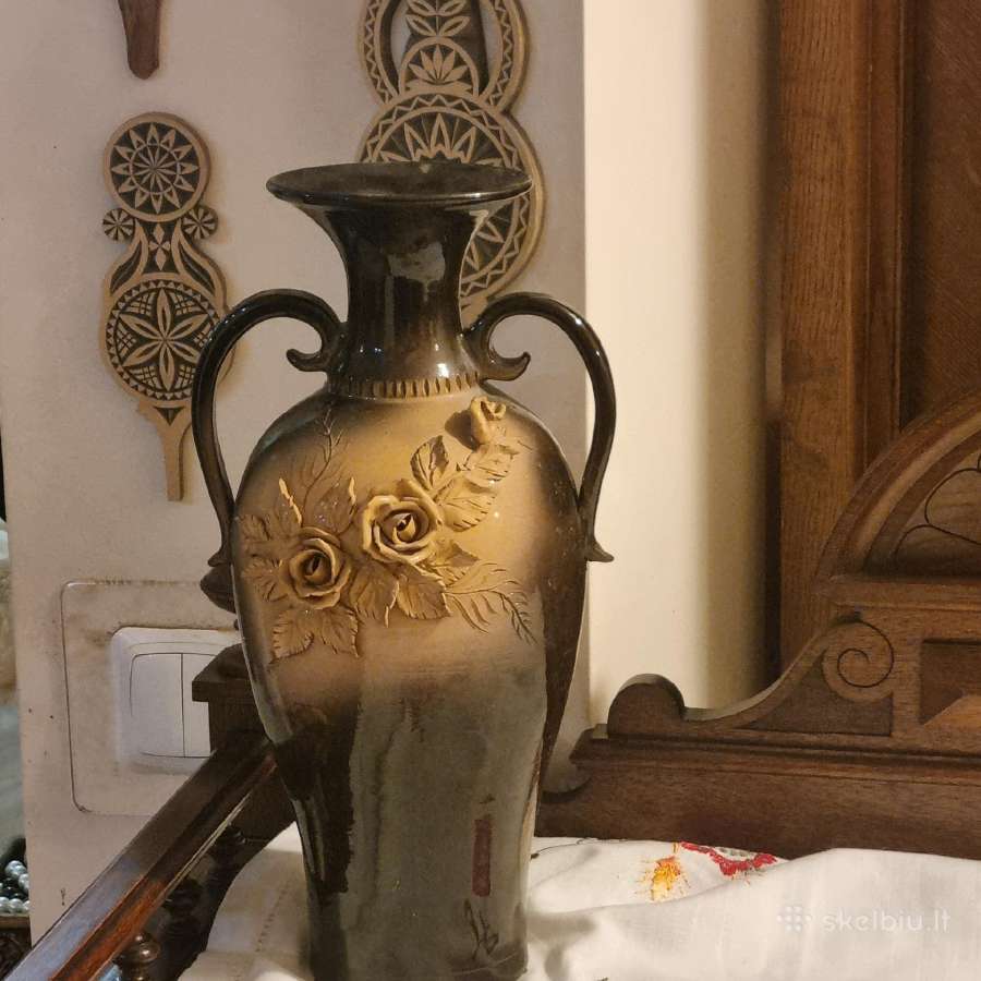 Kauno dailės kombinato 38cm.aukčio keramikinė vaza