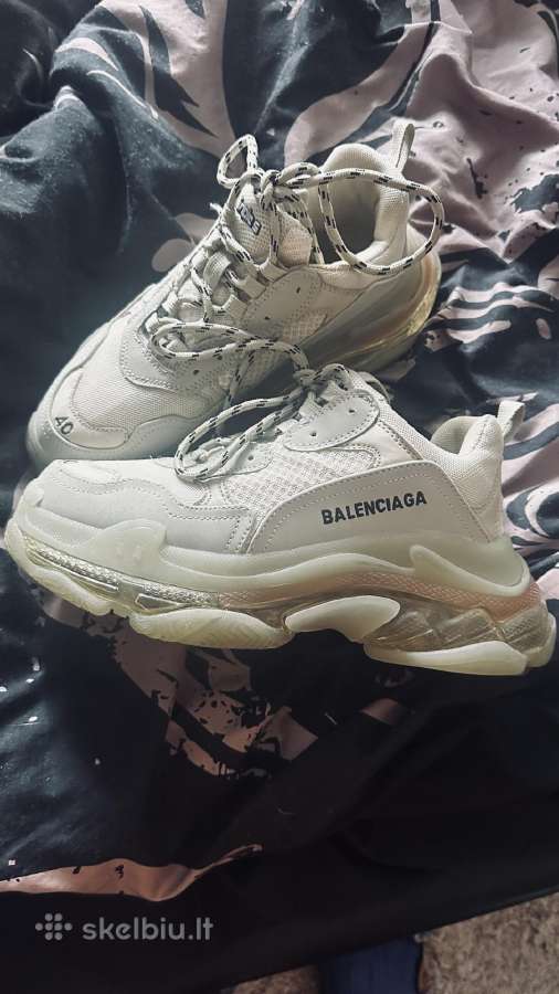 Balenciaga kedai