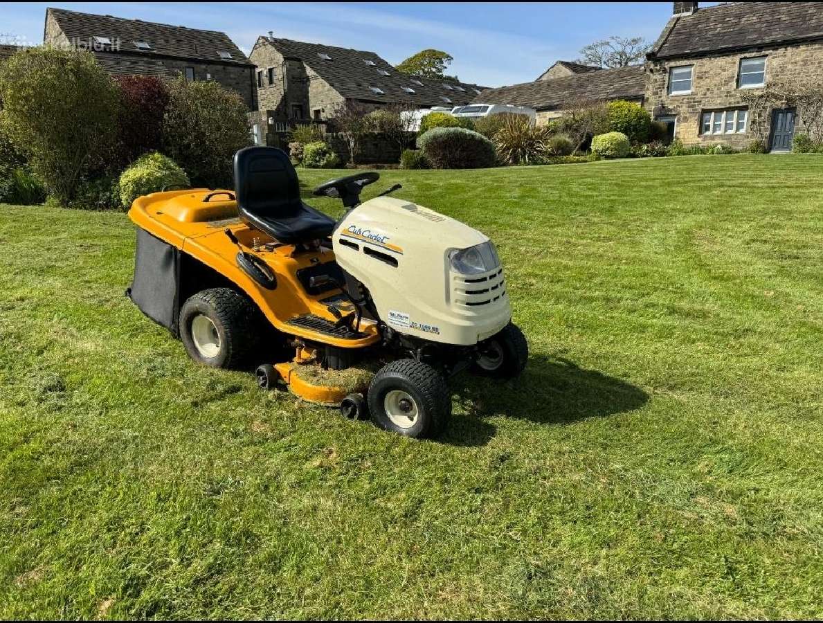 Dizelinis Sodo Traktorius Žoliapjovė Cub Cadet 100 - nuotraukos Nr. 2