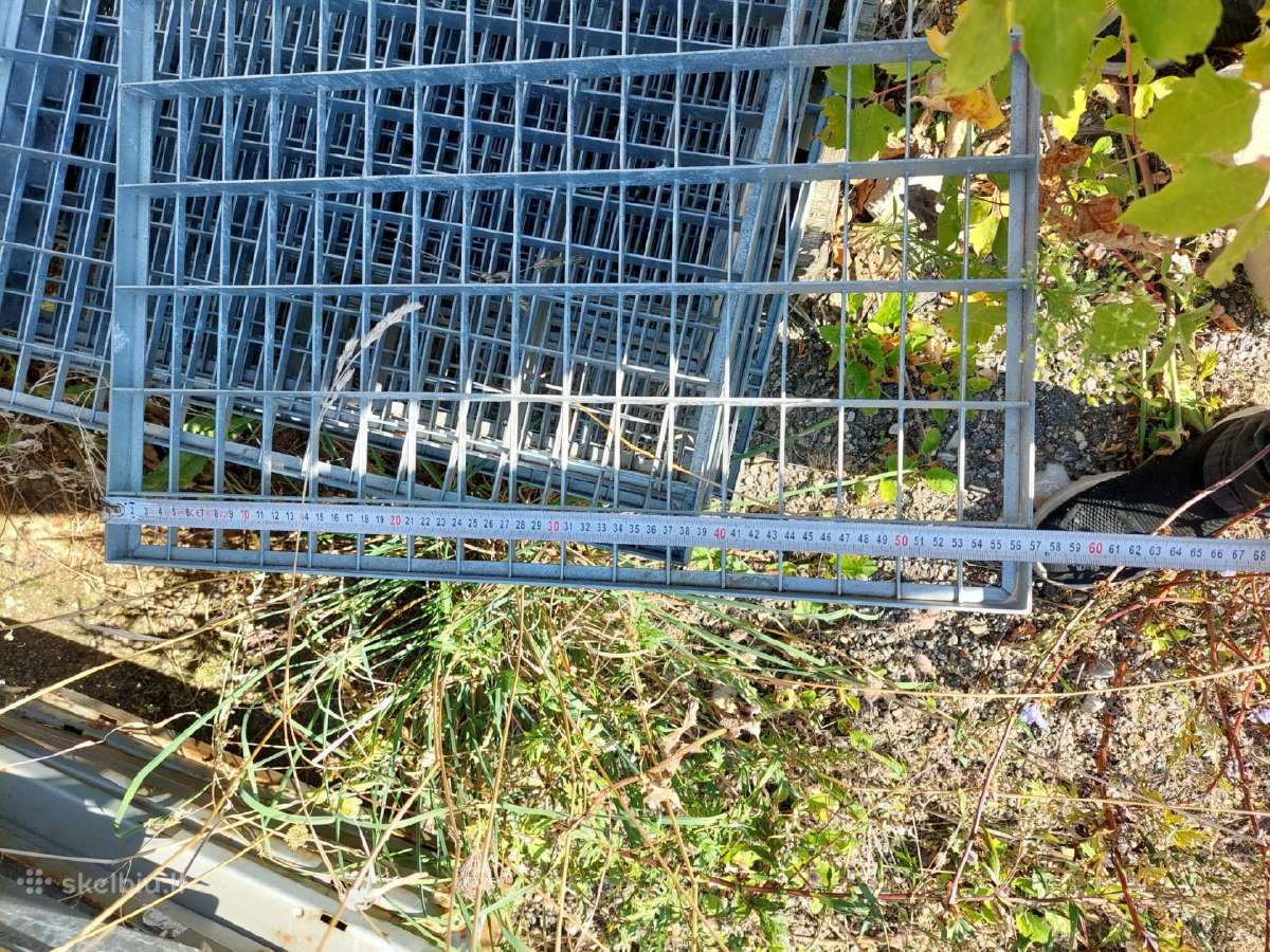 Metalinės cinkuotos grindų grotelės
