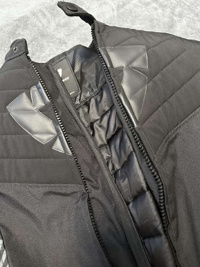 Dainese Revit Arc H2o moto striukė
