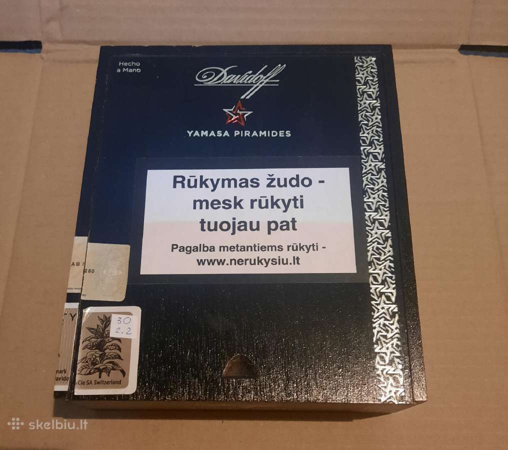 30. Cigarų dėžė Davidoff Yamasa Piramides
