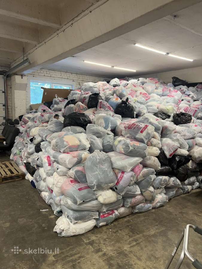 Dėvėti rūbai bei bric brac iš Škotijos