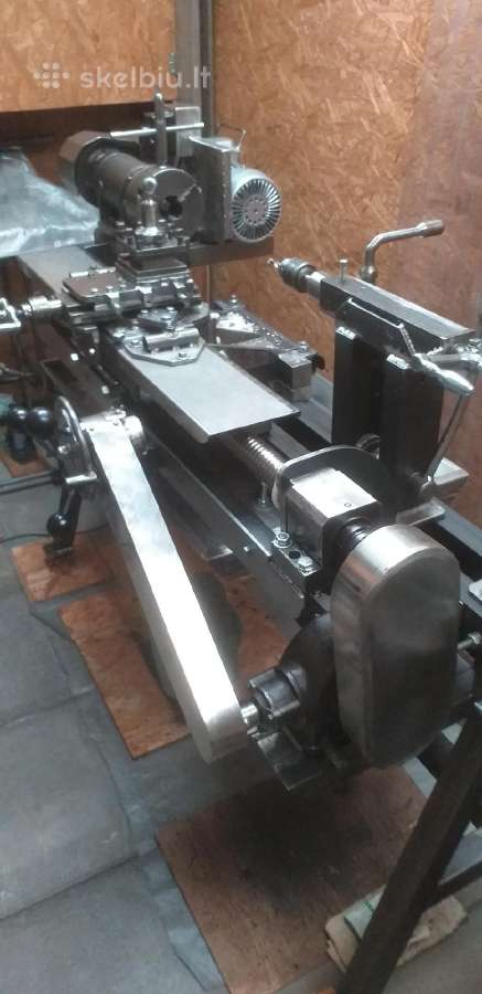 Metalo tekinimo stakles