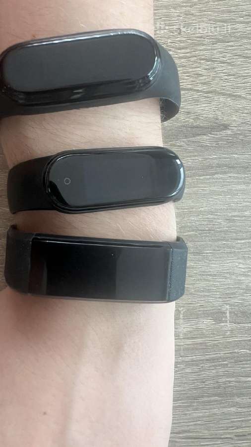 Parduodami Fitbit laikrodžiai + motorola telefonas - nuotraukos Nr. 4