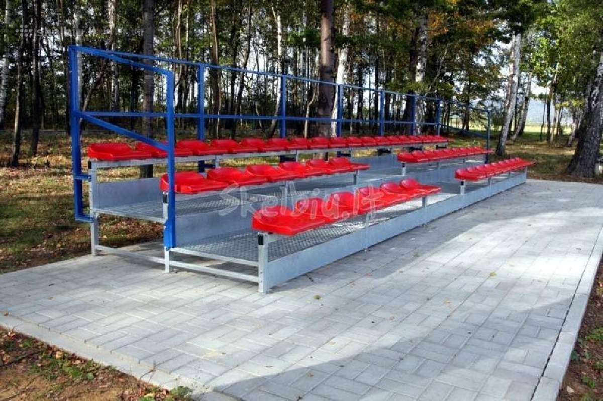 Sporto įranga,metalinės tribūnos, žiūrovų kėdės,