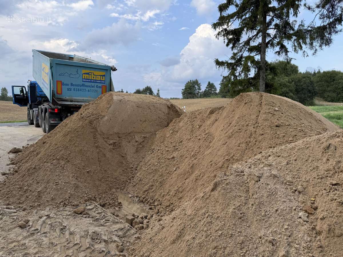 Smėlis pamatų užpylimui 18m3 tik 170e