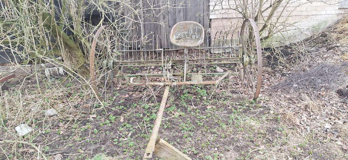 Parduodama viskas kas matosi foto