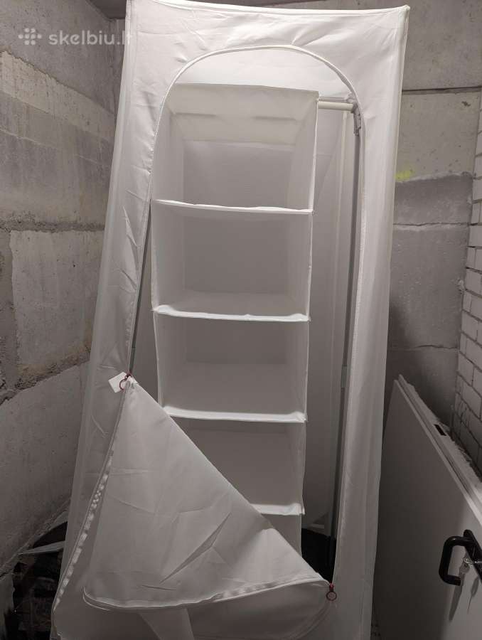 Rūbų lentynos Ikea 5 €, liko 1