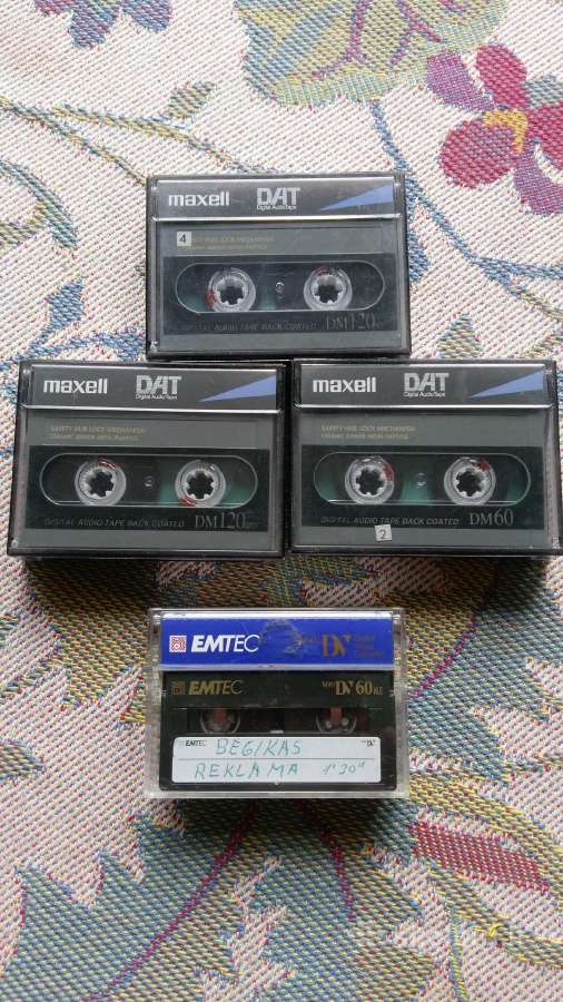 3dat kasetes Maxell Dm60+1dv60