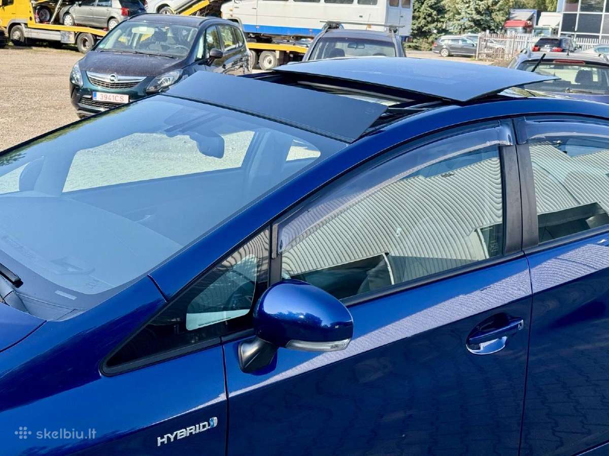 Toyota Prius nuoma - nuotraukos Nr. 11