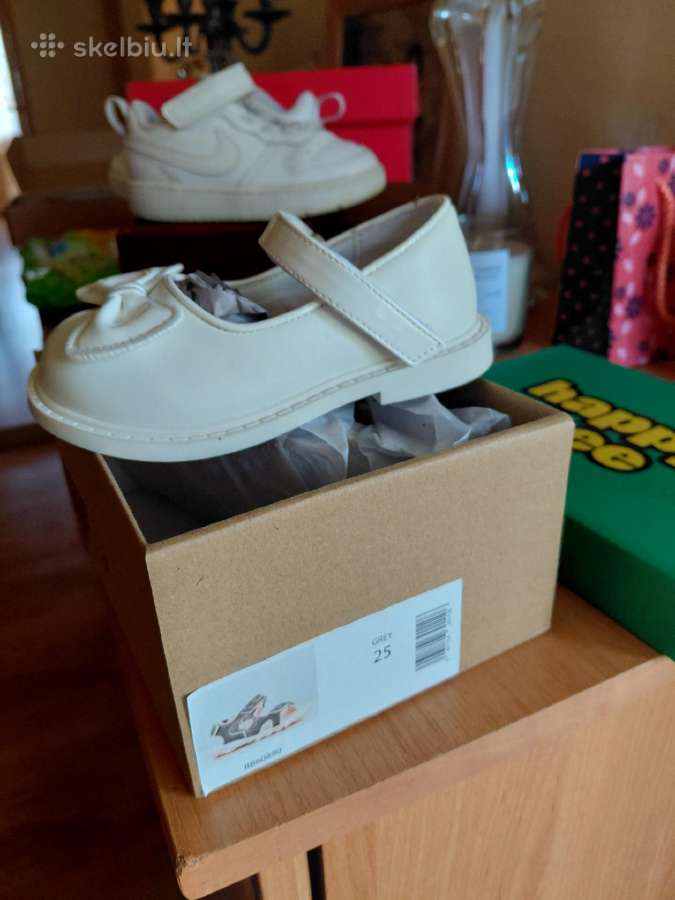 Nike kedukai ir batukai - nuotraukos Nr. 2