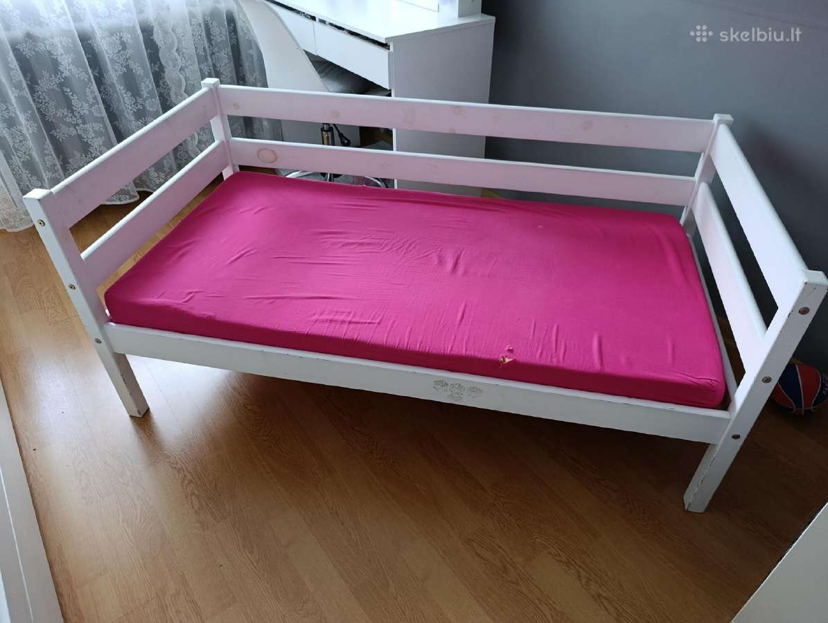 Vaikiška lova su čiužiniu