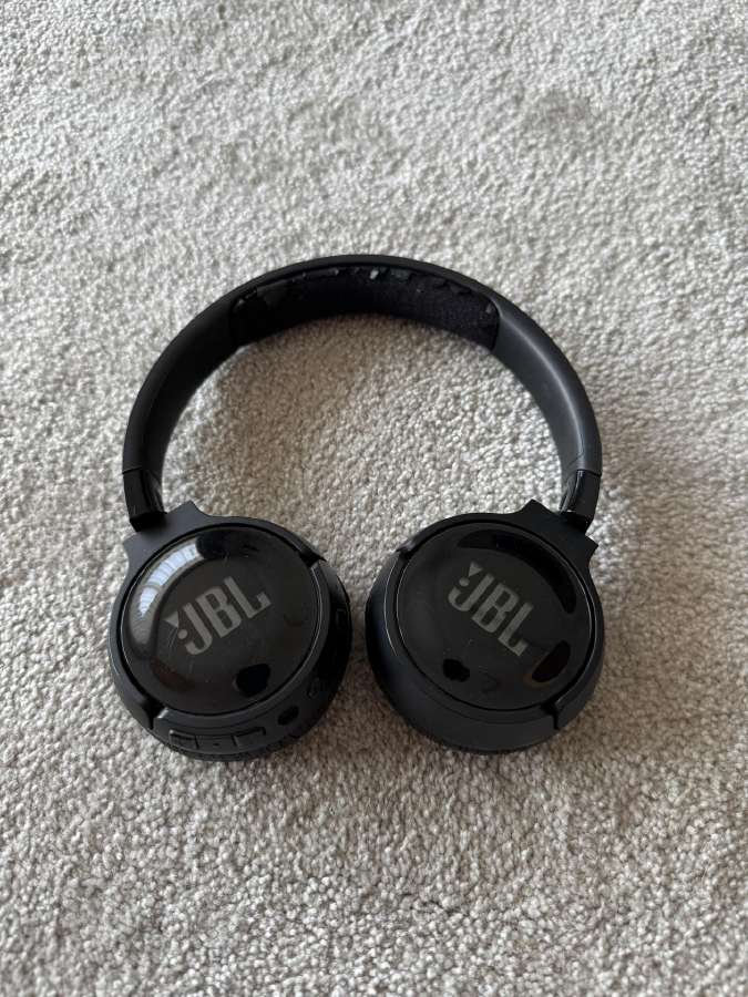 Jbl ausinės.