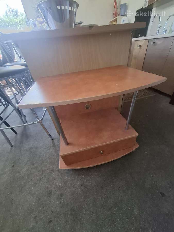 TV spinteles ,staliukai po 20 euru