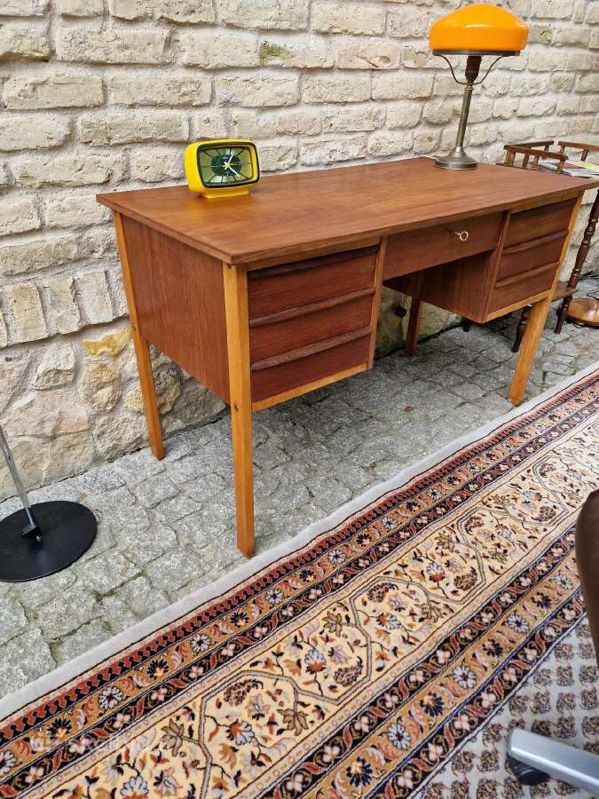 Vintažinis mid century tikmedžio rašomojo stalas