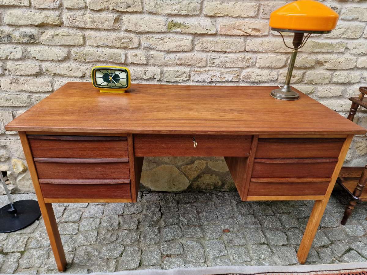 Vintažinis mid century tikmedžio rašomojo stalas - nuotraukos Nr. 2